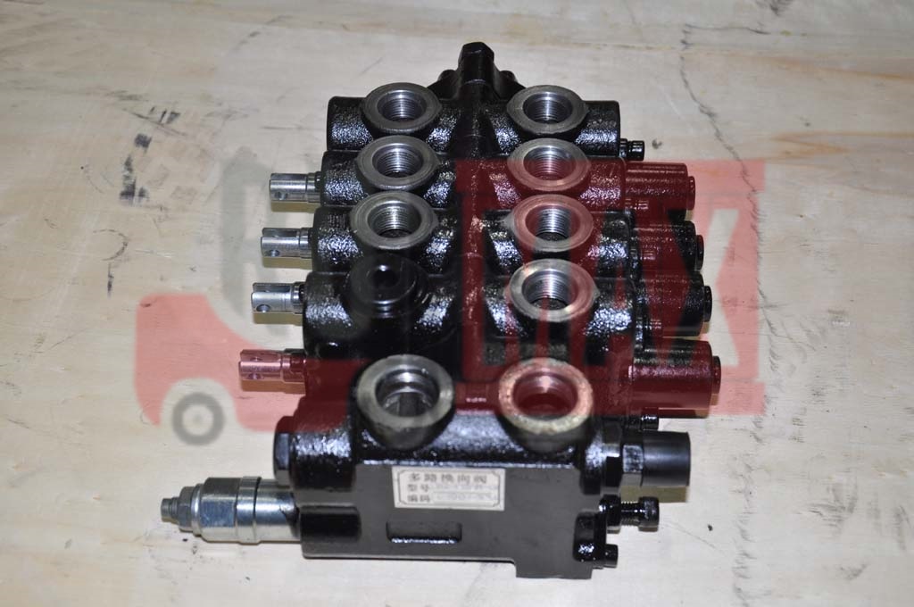 Гидрораспределитель 4-х секционный HC 1-1,8 t R